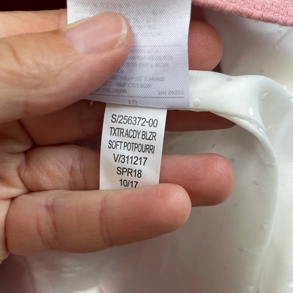 Banana Republic Pink Textured Academy Blazer, size 10 - Picture 4 of 8